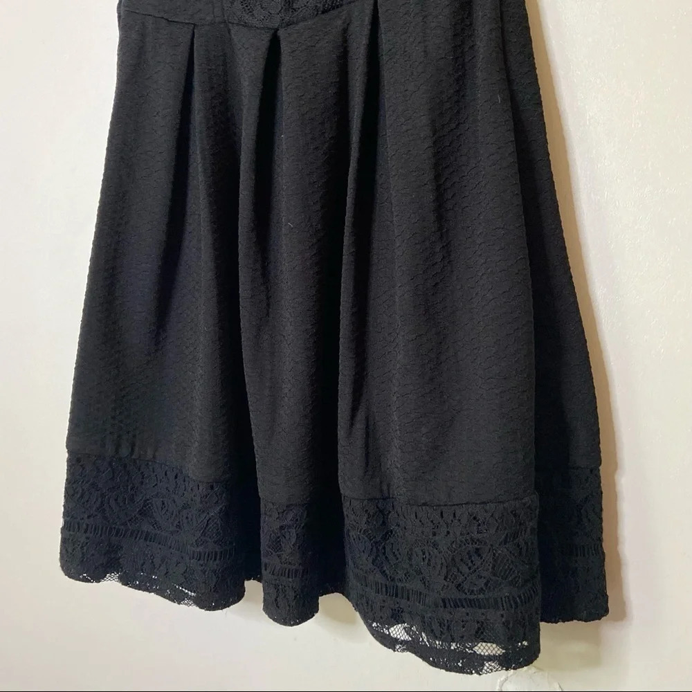 Lace Midi / Mini Dress Black Sleeveless Pleated Open Back Dress Size Small Event - Picture 4 of 13